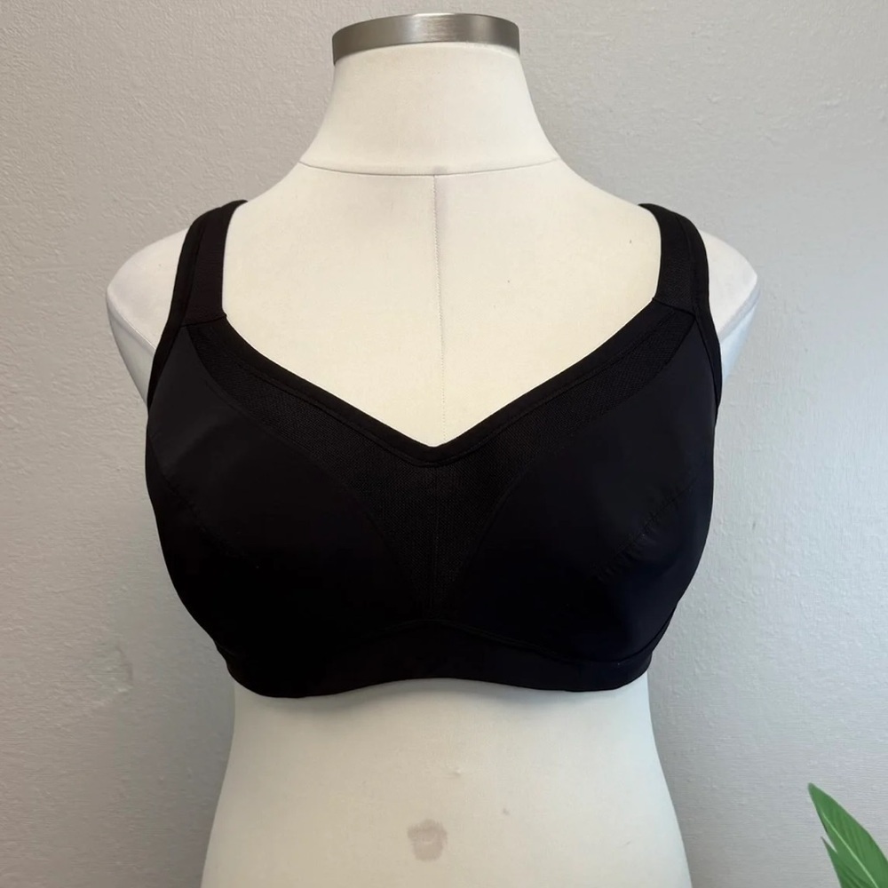Torrid Black Sports Bra - Size 40G